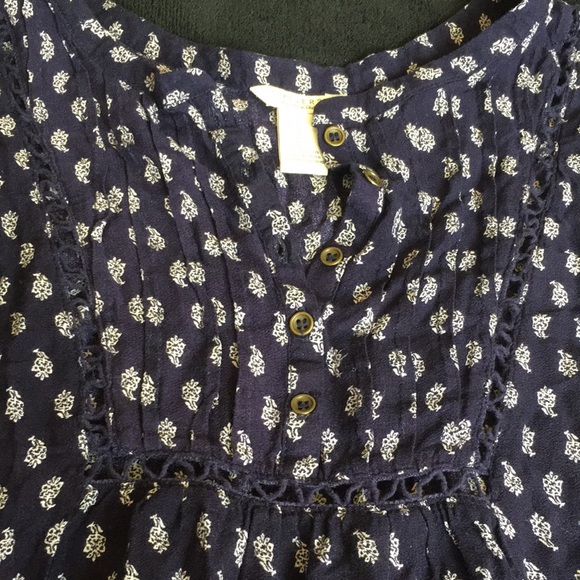 Forever21 Dark Navy, White, and Burgundy Purple Blouse - Picture 5 of 13